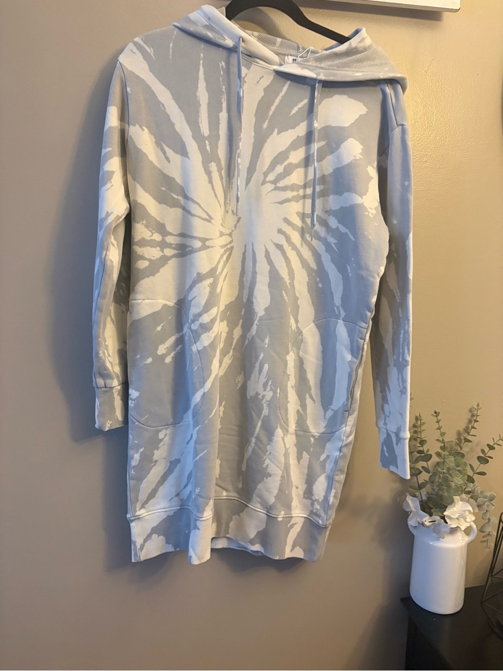 525 America Light Blue & White Tie-Dye Hooded Sweater Dress